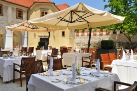 Zamok Otoches Sloveniya 22